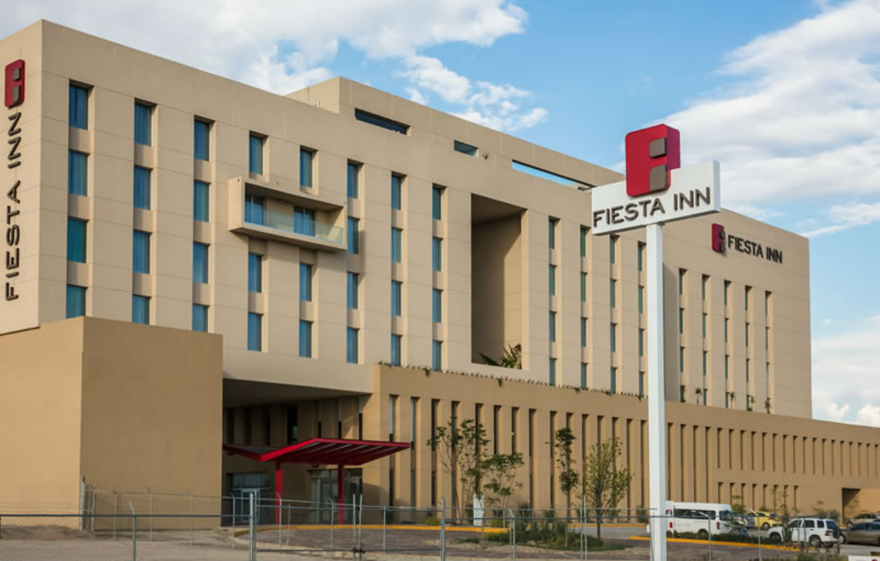 Fiesta Inn Silao Puerto Interior Buitenkant foto